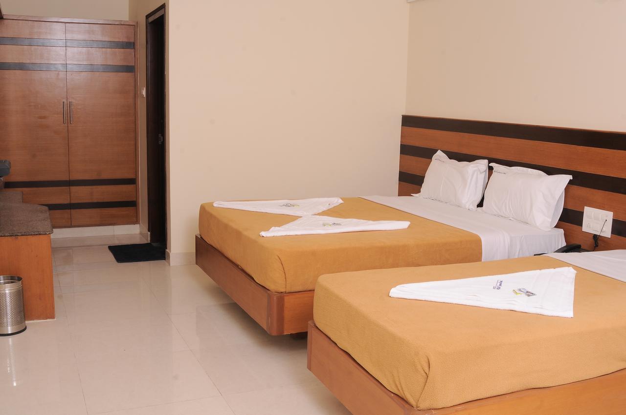 Hlv Grand Inn บังกาลอร์ ภายนอก รูปภาพ