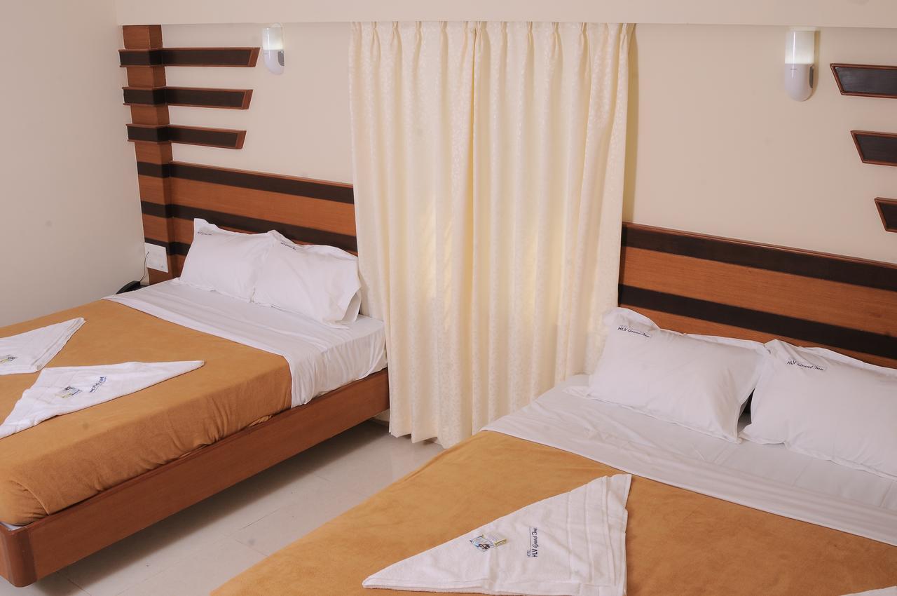 Hlv Grand Inn บังกาลอร์ ภายนอก รูปภาพ