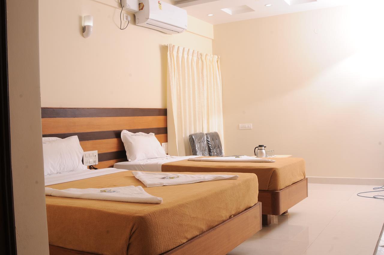 Hlv Grand Inn บังกาลอร์ ภายนอก รูปภาพ