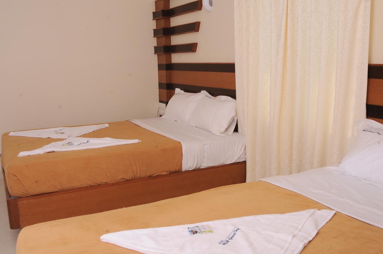 Hlv Grand Inn บังกาลอร์ ภายนอก รูปภาพ