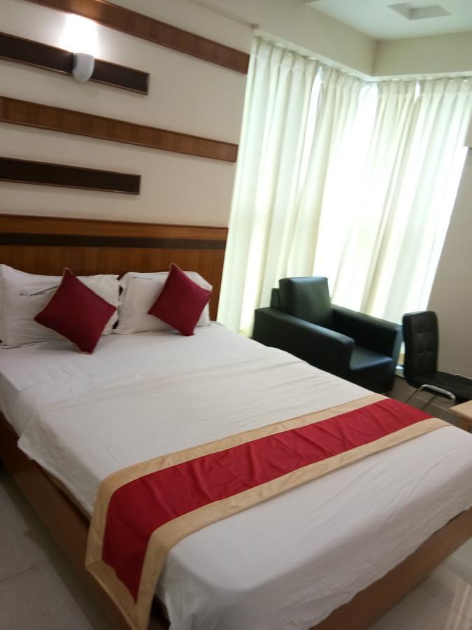 Hlv Grand Inn บังกาลอร์ ภายนอก รูปภาพ