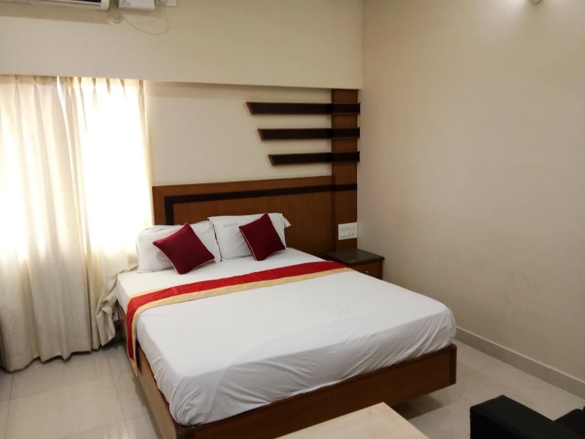 Hlv Grand Inn บังกาลอร์ ภายนอก รูปภาพ